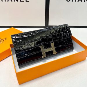 Hermes(エルメス)Constance Long Wallet 財布とクラッチバッグ