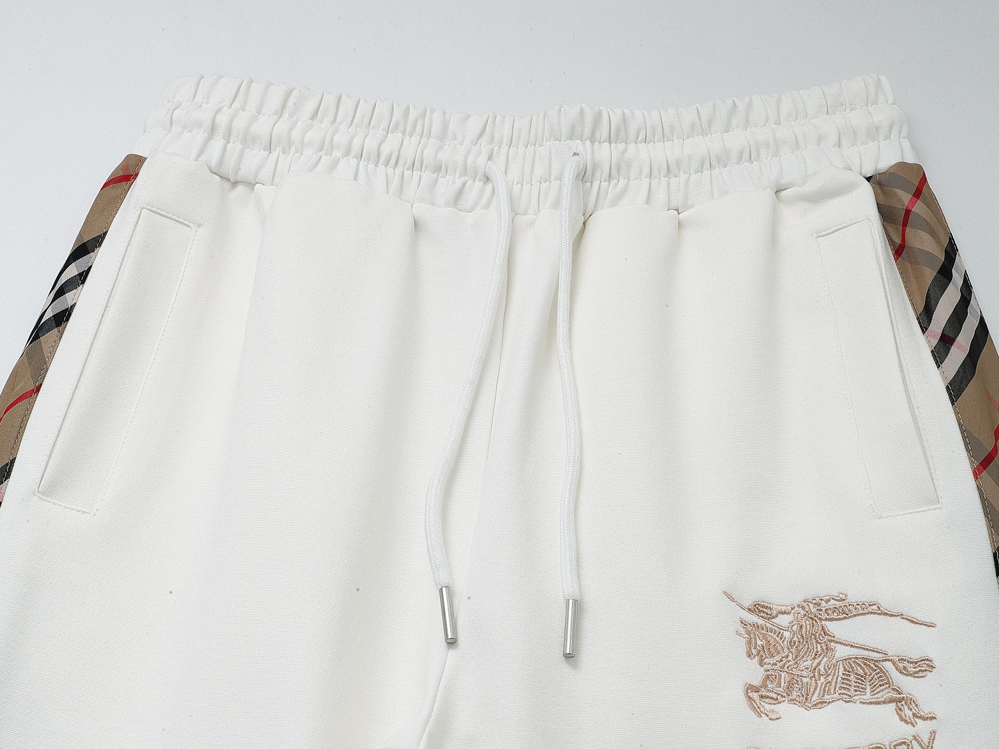 【BURBERRY公式旗艦店】ご好評に付き再入荷! - 画像 (17)
