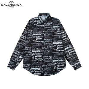 【BALENCIAGA公式旗艦店】ドラゴン年限定版の弾幕ロゴ シャツ