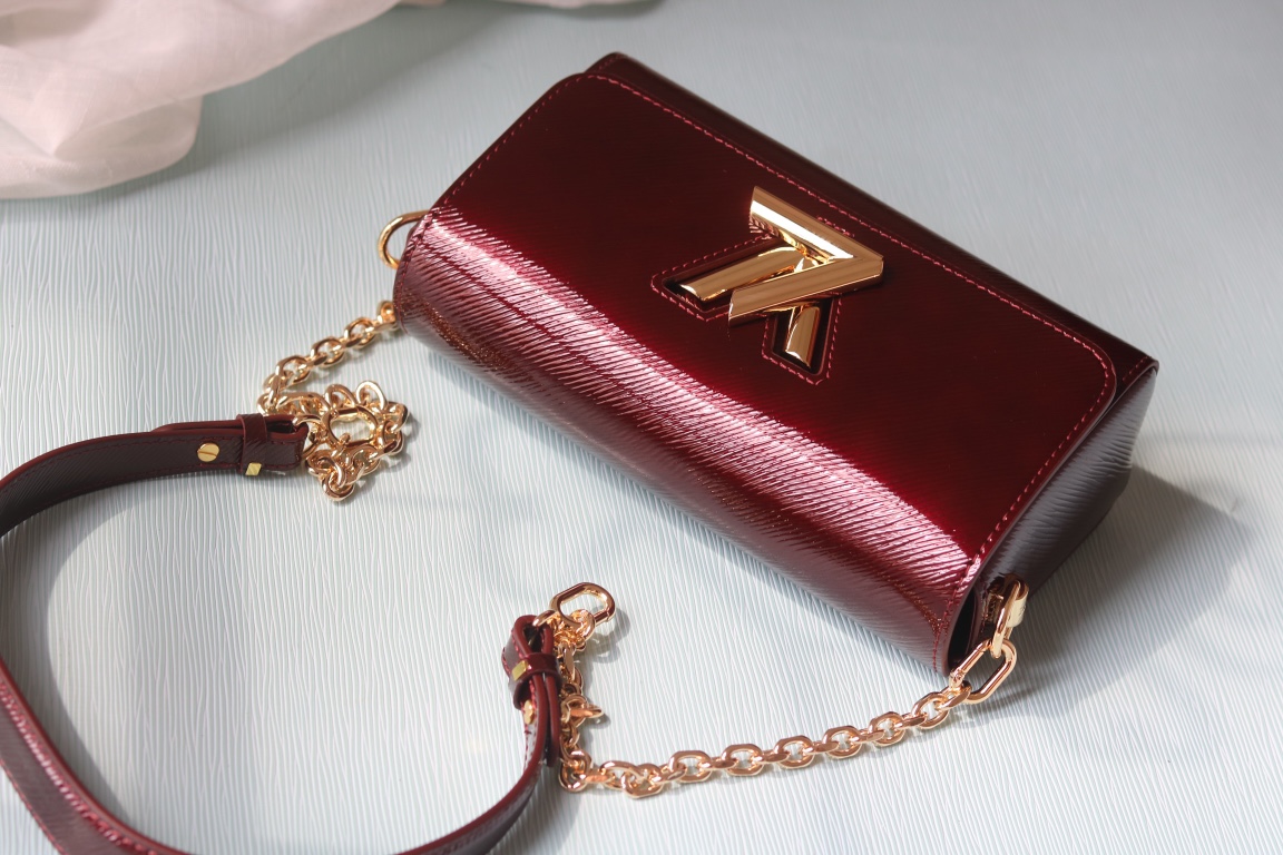 Louis Vuitton 多用途な ショルダーバッグ【ツイスト WEST】人気 M50397 M24566 M24548 M24549 - 画像 (16)