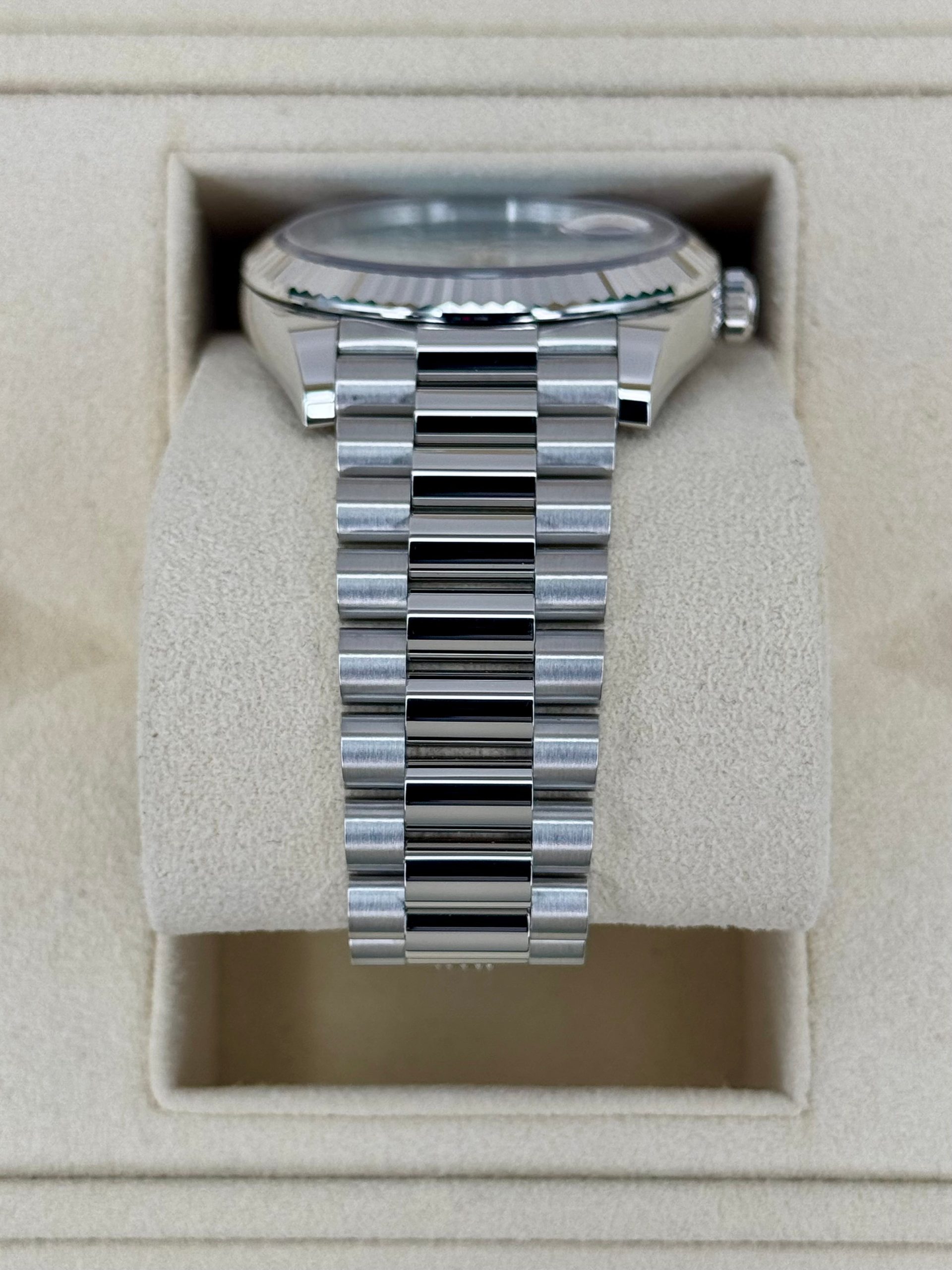 NEW 2024 ロレックス デイデイト プラチナ 40mm 228236 アイスブルーローマンダイヤルRolex - 画像 (4)