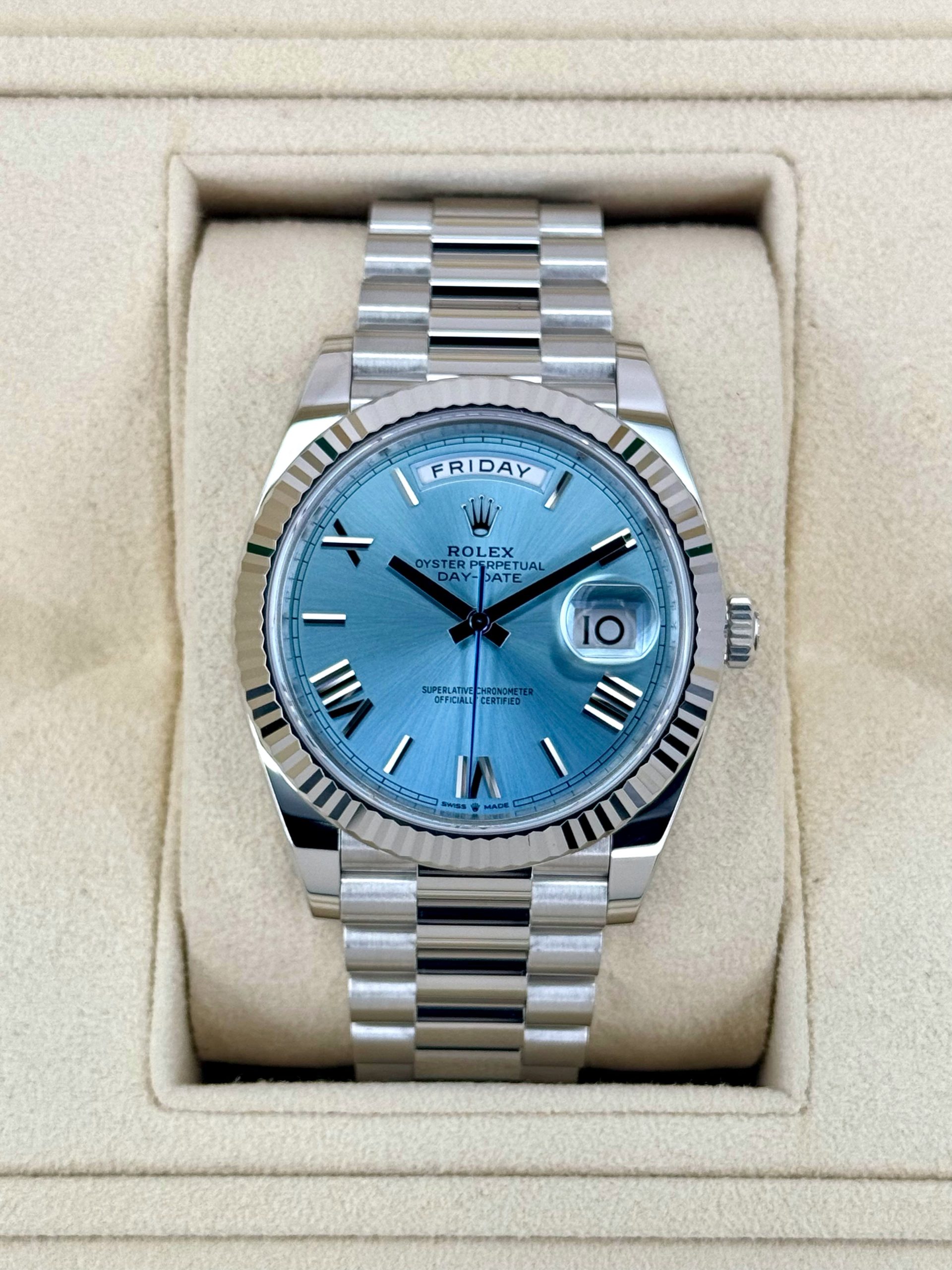 NEW 2024 ロレックス デイデイト プラチナ 40mm 228236 アイスブルーローマンダイヤルRolex