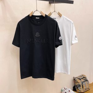 【Moncler 】(モンクレール)男女兼用、ご好評に付き再入荷!半袖Tシャツ