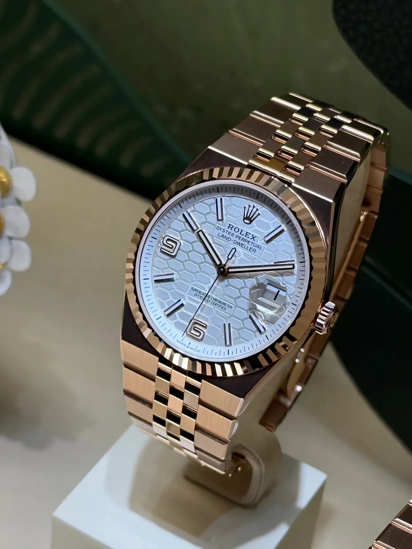 NEW 2025 ロレックス(スイスの腕時計ブランド)Rolex Land-Dweller 40mm機械式時計