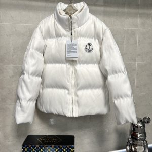 【人気商品】𝐌𝐎𝐍𝐂𝐋𝐄𝐑 新型発光薄型ダウンジャケットMONCLER