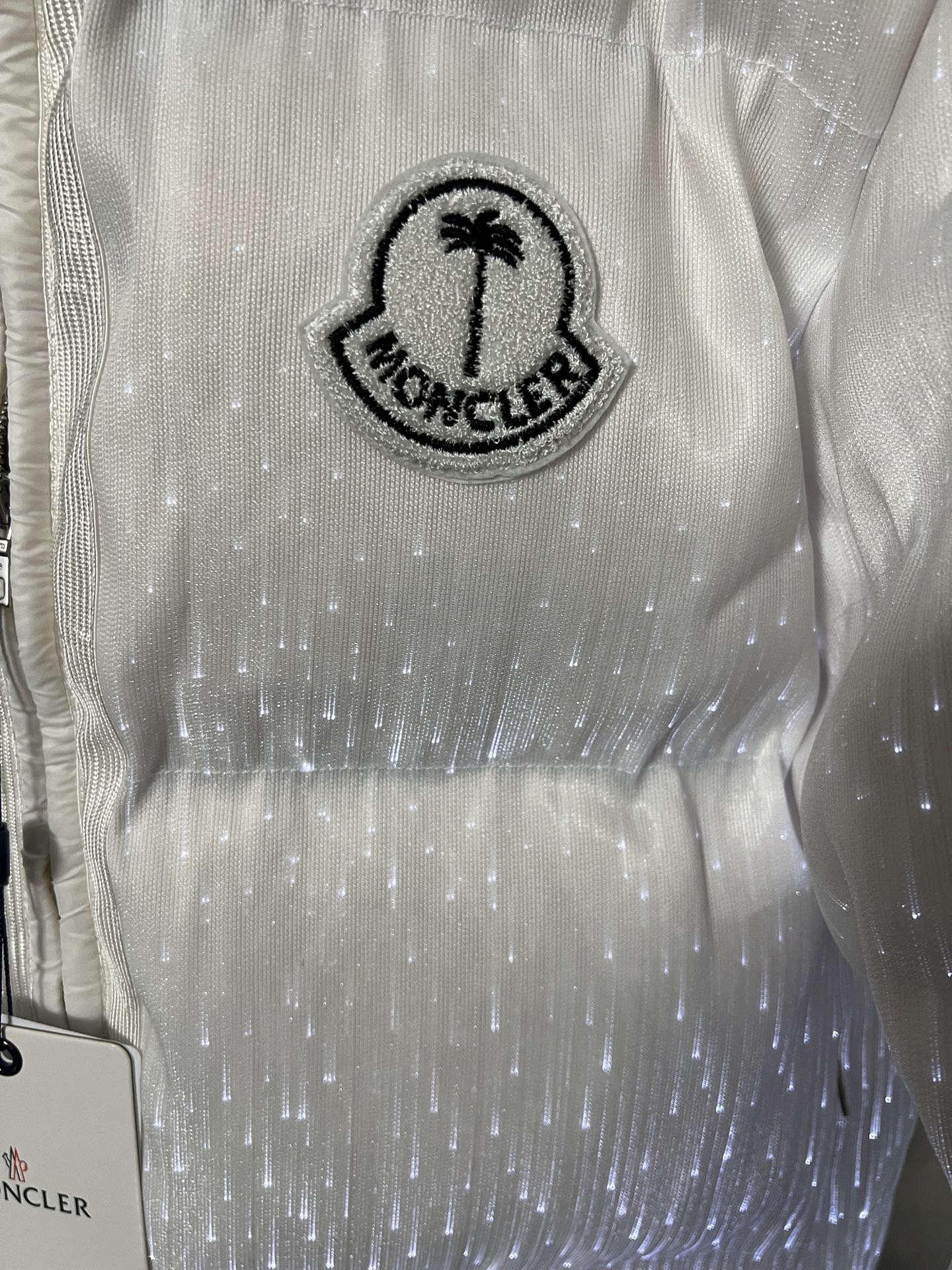 【人気商品】𝐌𝐎𝐍𝐂𝐋𝐄𝐑 新型発光薄型ダウンジャケットMONCLER - 画像 (6)