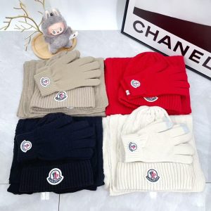モンクレール新作 フォックスファーボール付きニット帽+マフラー +手袋 3点セット Moncler