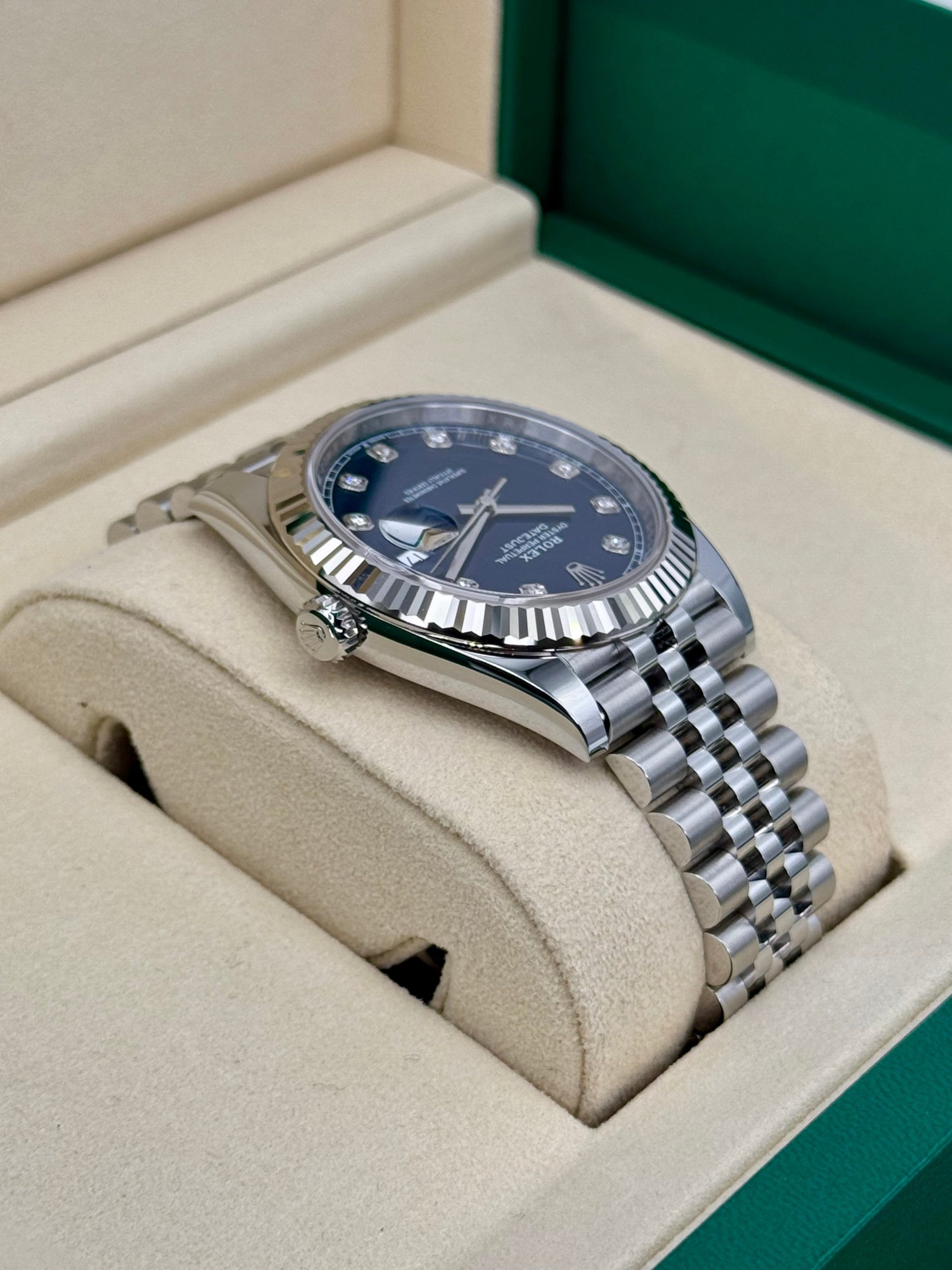 NEW 2025ロレックスデイトジャスト41ミリメートル126334ステンレススチールジュビリーブルーダイヤモンドダイヤルRolex - 画像 (5)