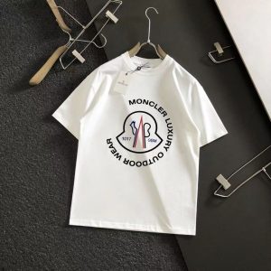 【Moncler 】(モンクレール)男女兼用、ご好評に付き再入荷!Tシャツ