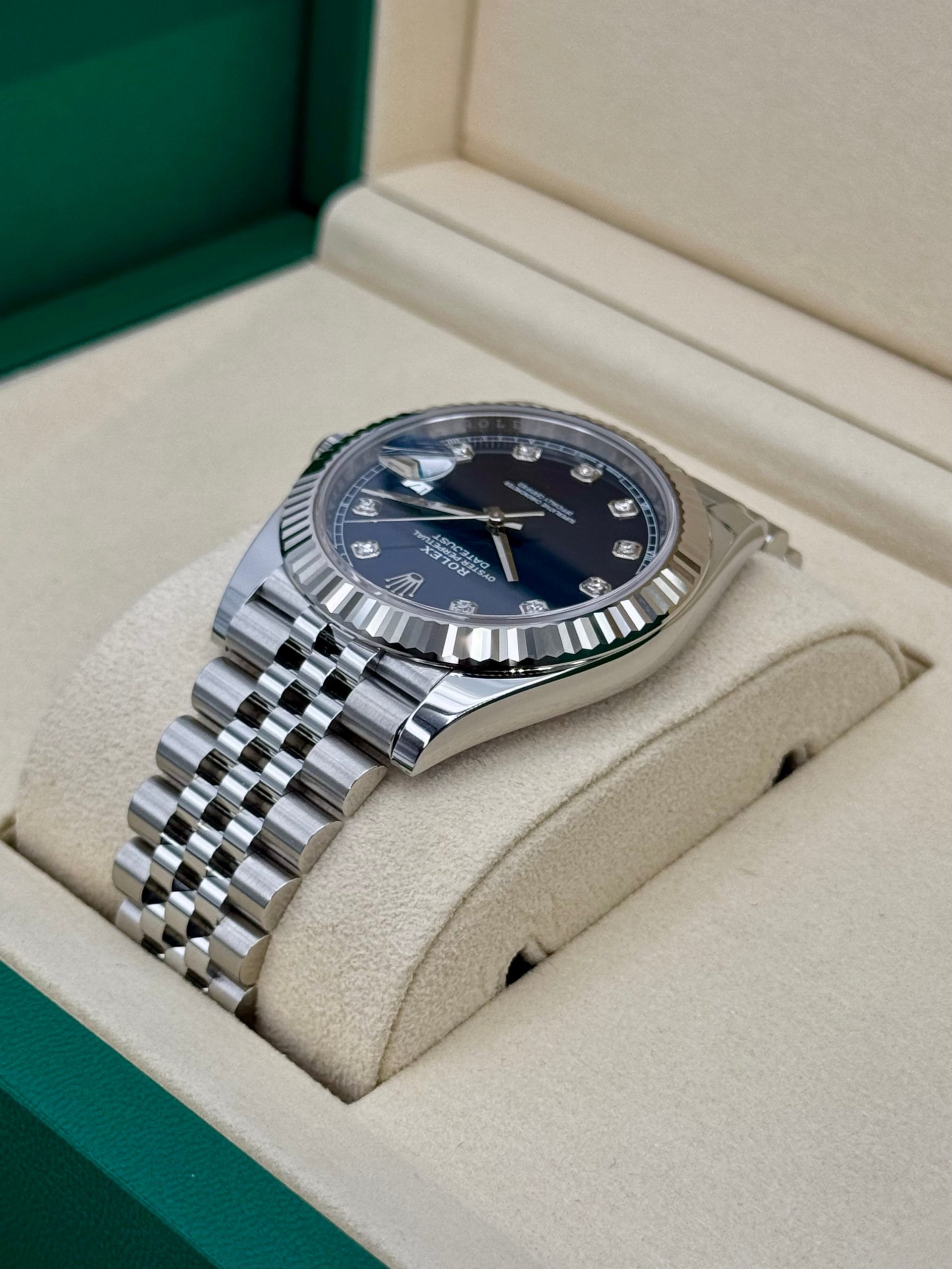NEW 2025ロレックスデイトジャスト41ミリメートル126334ステンレススチールジュビリーブルーダイヤモンドダイヤルRolex - 画像 (4)