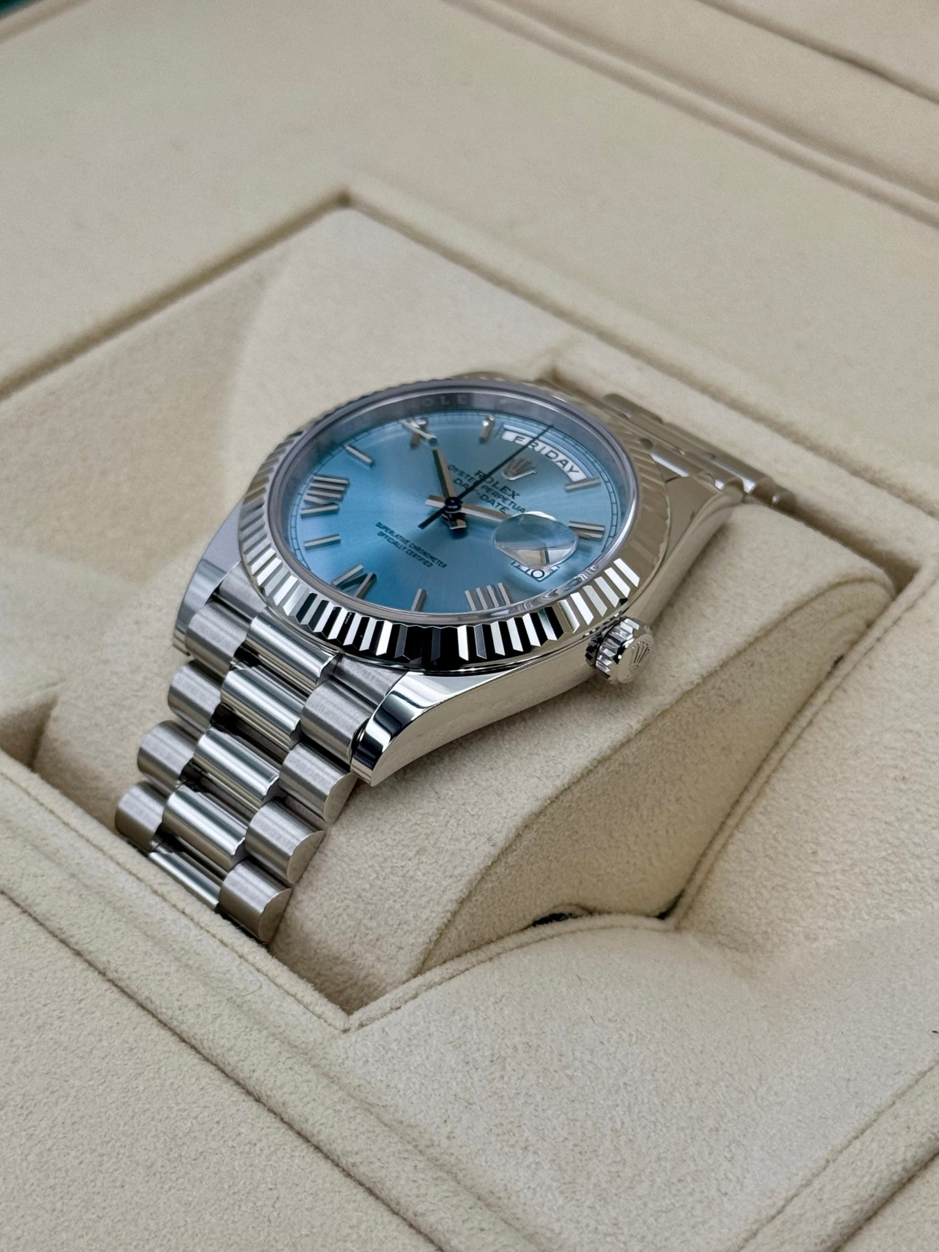 NEW 2024 ロレックス デイデイト プラチナ 40mm 228236 アイスブルーローマンダイヤルRolex - 画像 (6)
