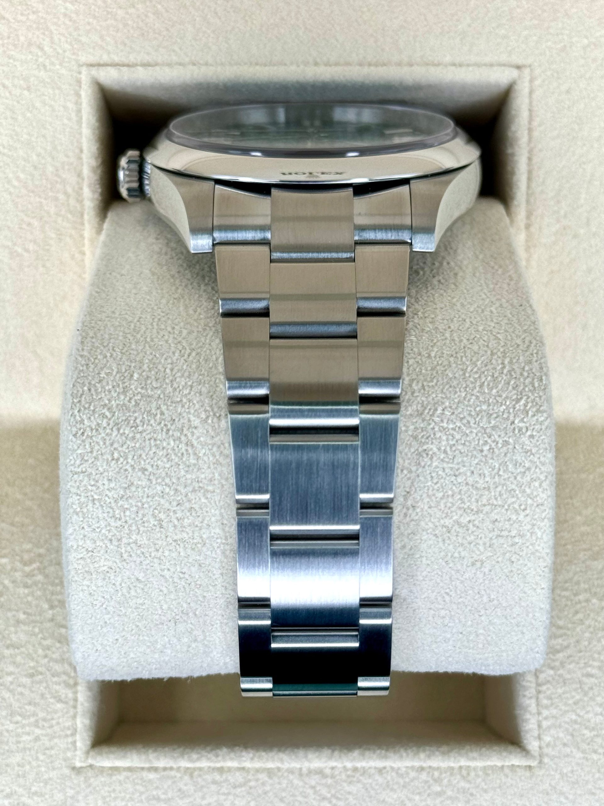 NEW 2024 ロレックス オイスターパーペチュアル 41mm 124300 グリーンダイヤルRolex - 画像 (4)