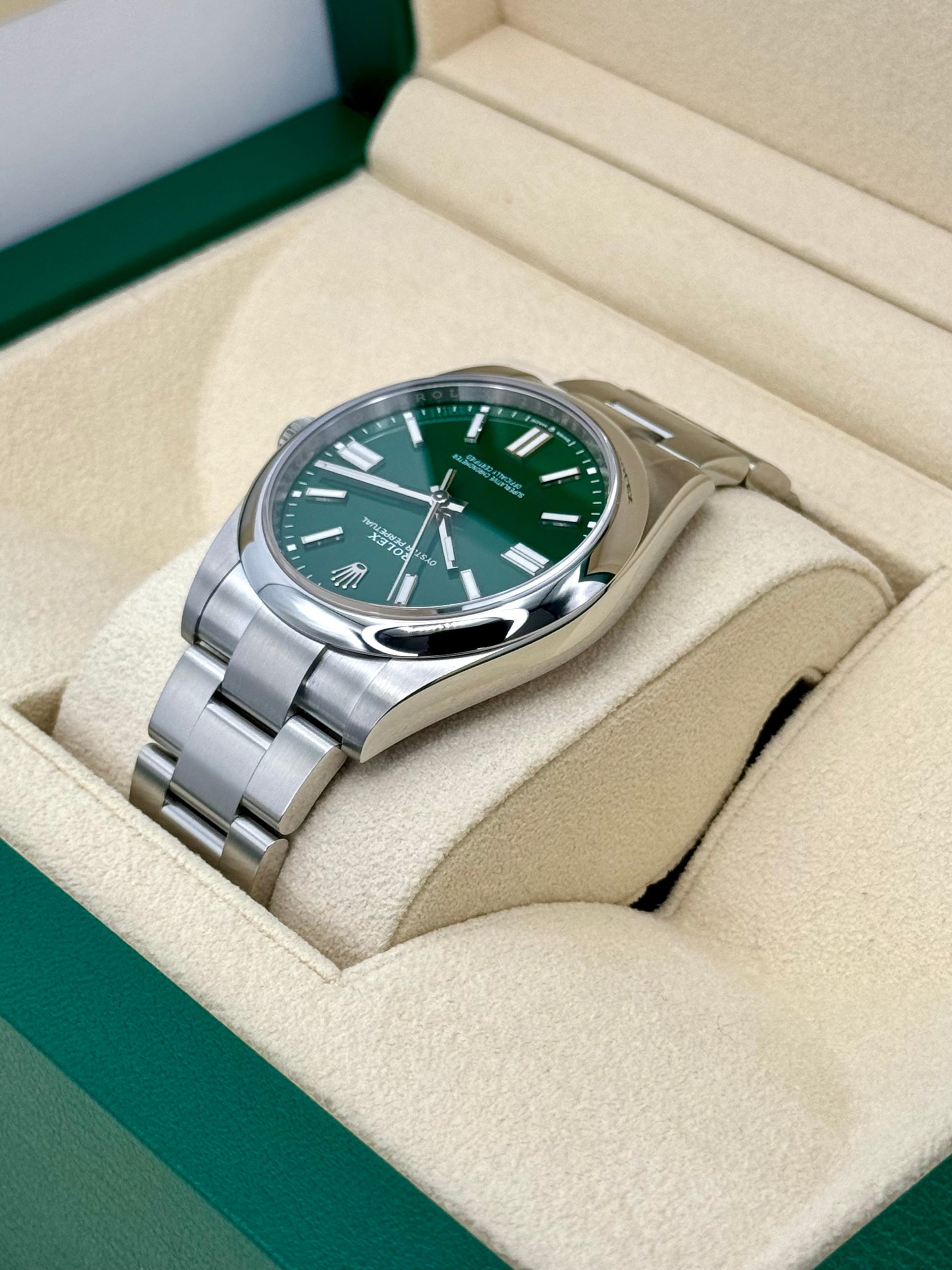 NEW 2024 ロレックス オイスターパーペチュアル 41mm 124300 グリーンダイヤルRolex - 画像 (7)