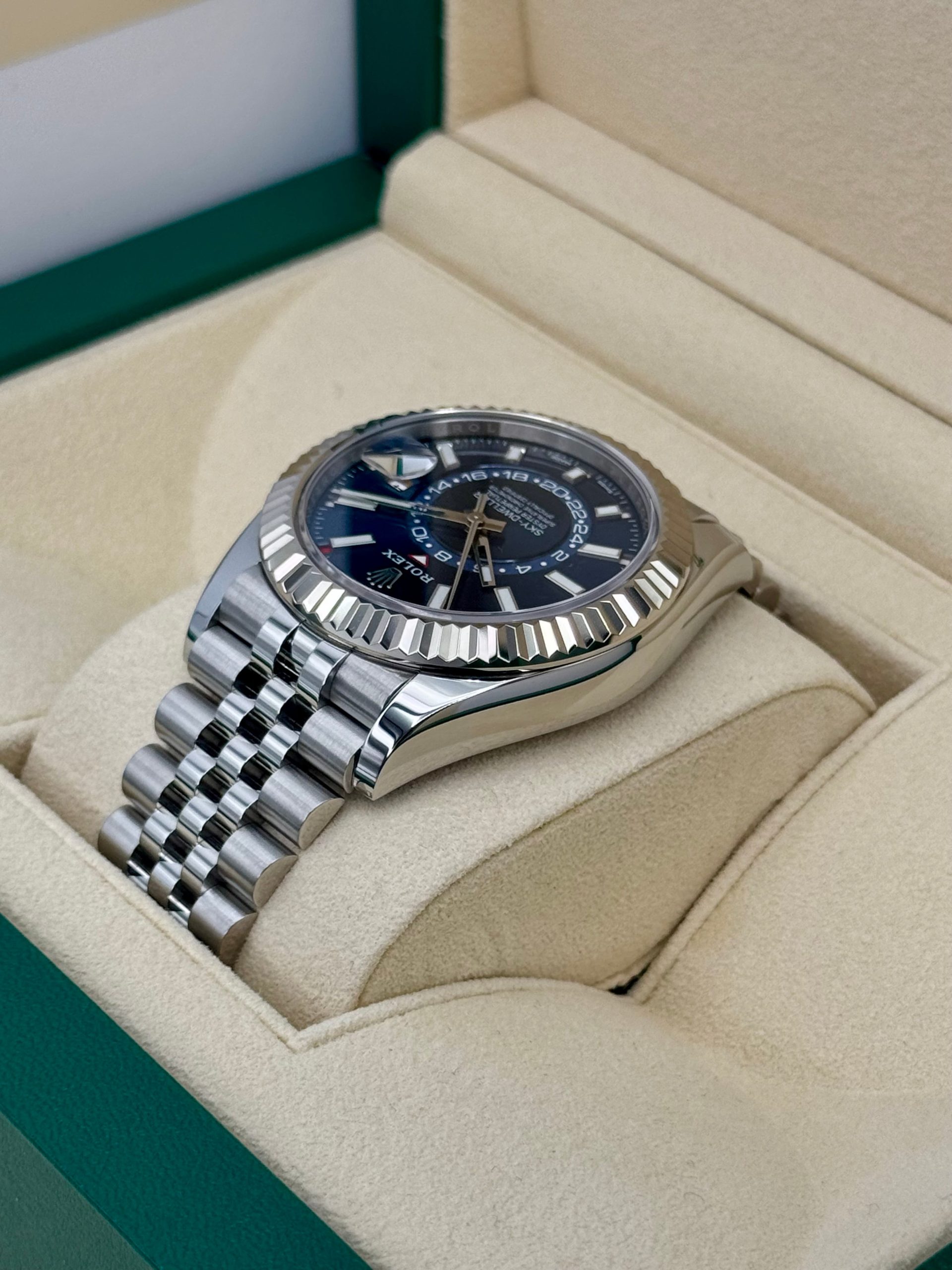 2022 スカイドゥエラー 42mm 326934 ステンレススティール ジュビリー ブルーダイヤルRolex - 画像 (8)