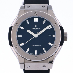 ウブロ HUBLOT クラシックフュージョン チタニウム 582.NX.1170.RX